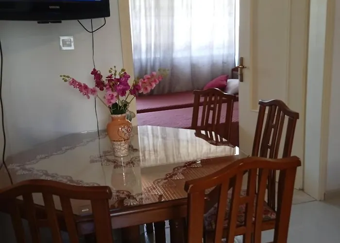 Marilu In The Center Of Chania