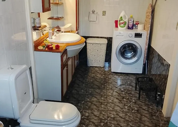 Marilu In The Center Of Chania *