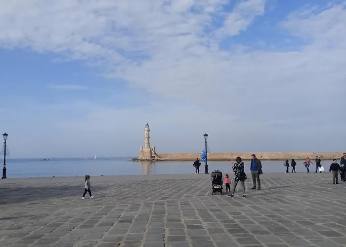 Marilu In The Center Of Chania *