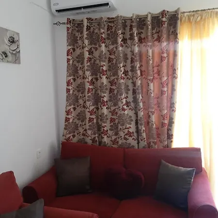 Marilu In The Center Of Chania ハニア