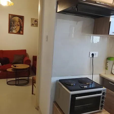 Marilu In The Center Of Chania ハニア