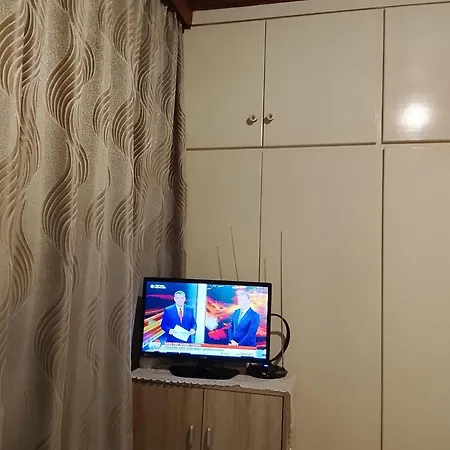 Marilu In The Center Of Chania *